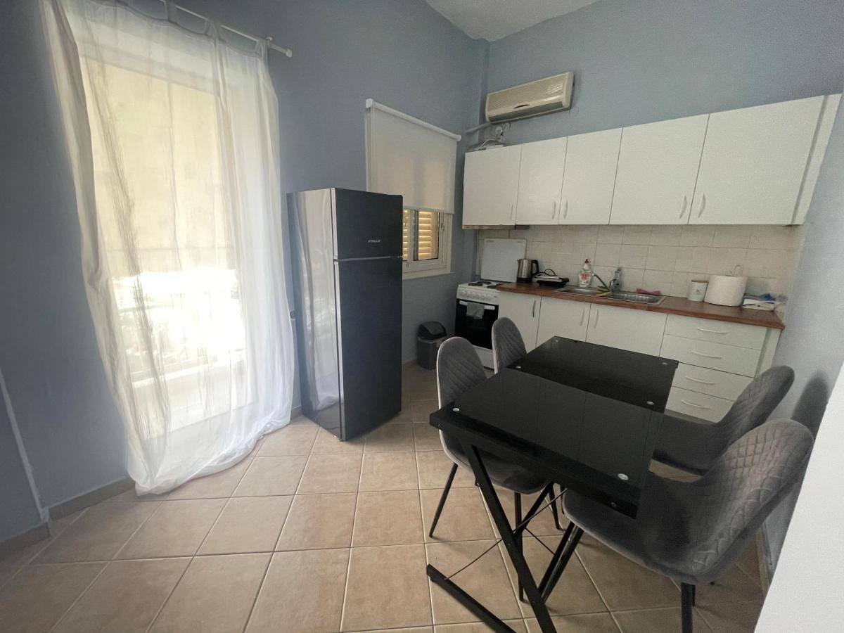Nikea Apartment Near Piraeus Port And Metro St II Dış mekan fotoğraf