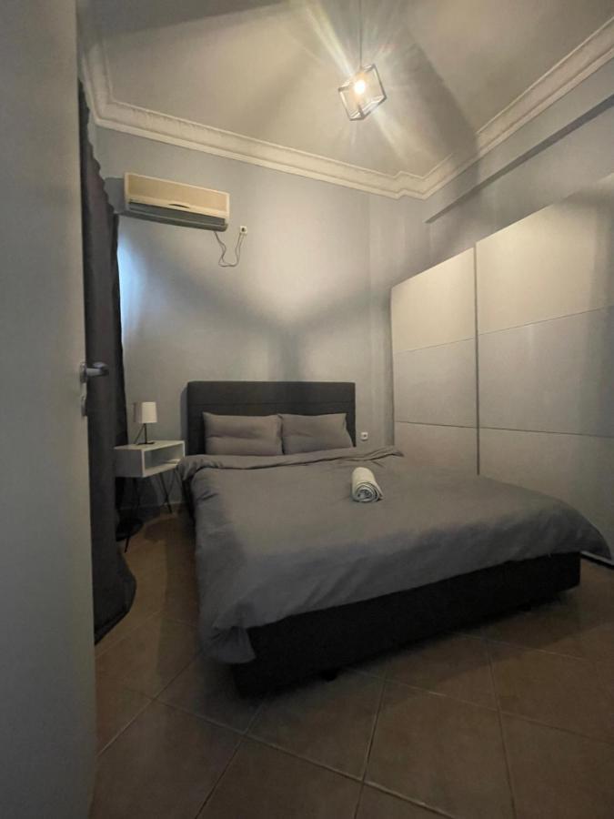 Nikea Apartment Near Piraeus Port And Metro St II Dış mekan fotoğraf